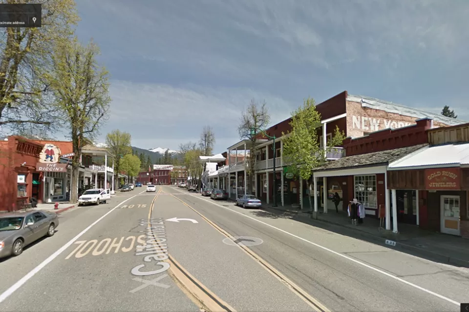 Google Street View of Weaverville, CA